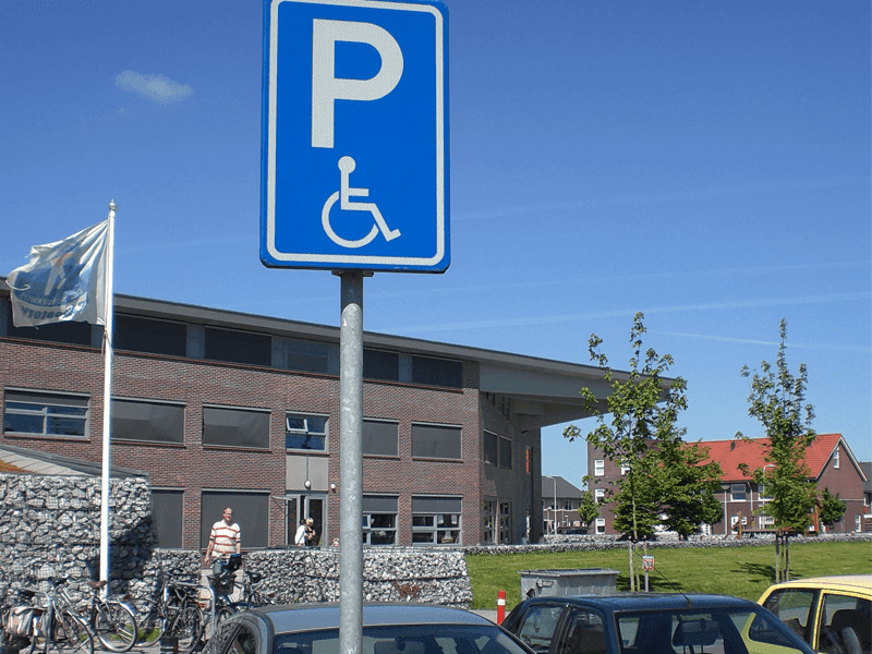 103429_Verkeersbord_RVV_E06___Parkeren_invaliden_p3