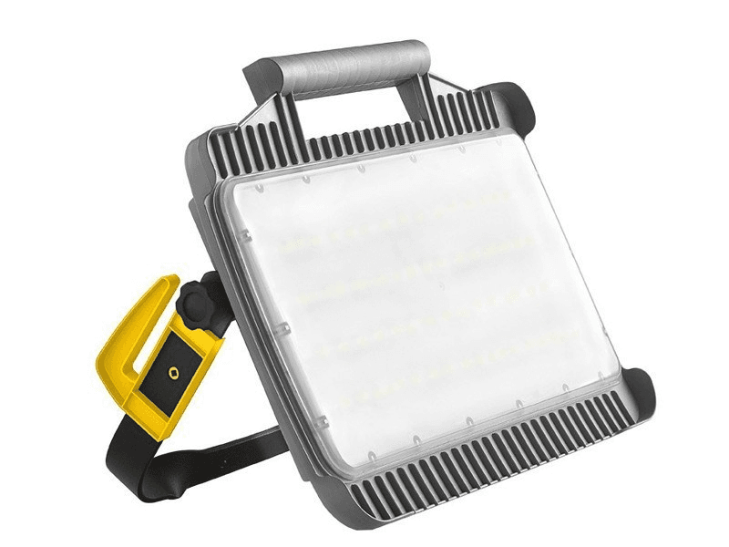 LED-breedstraler 32 Watt + 2 contactdozen Magnum Future