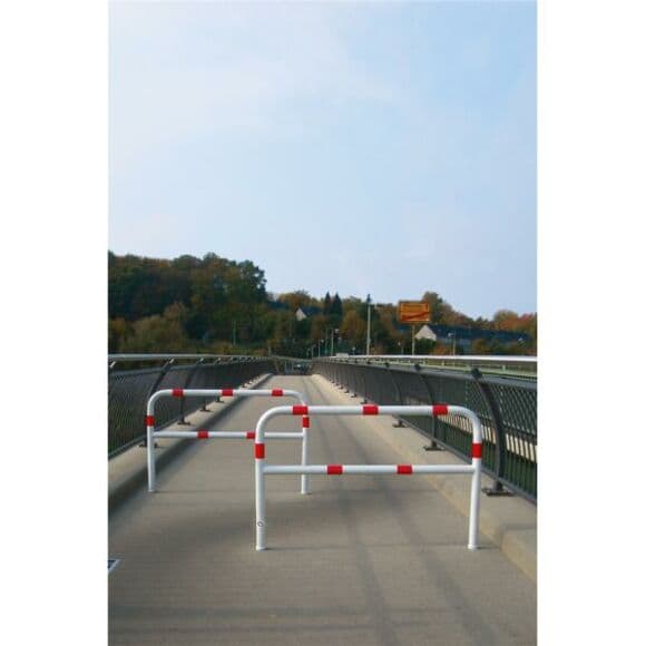 132522_Sluishek_1000_mm_hoog_wit_rood_met_dwarsstang_uitneembaar_____60_mm_p4