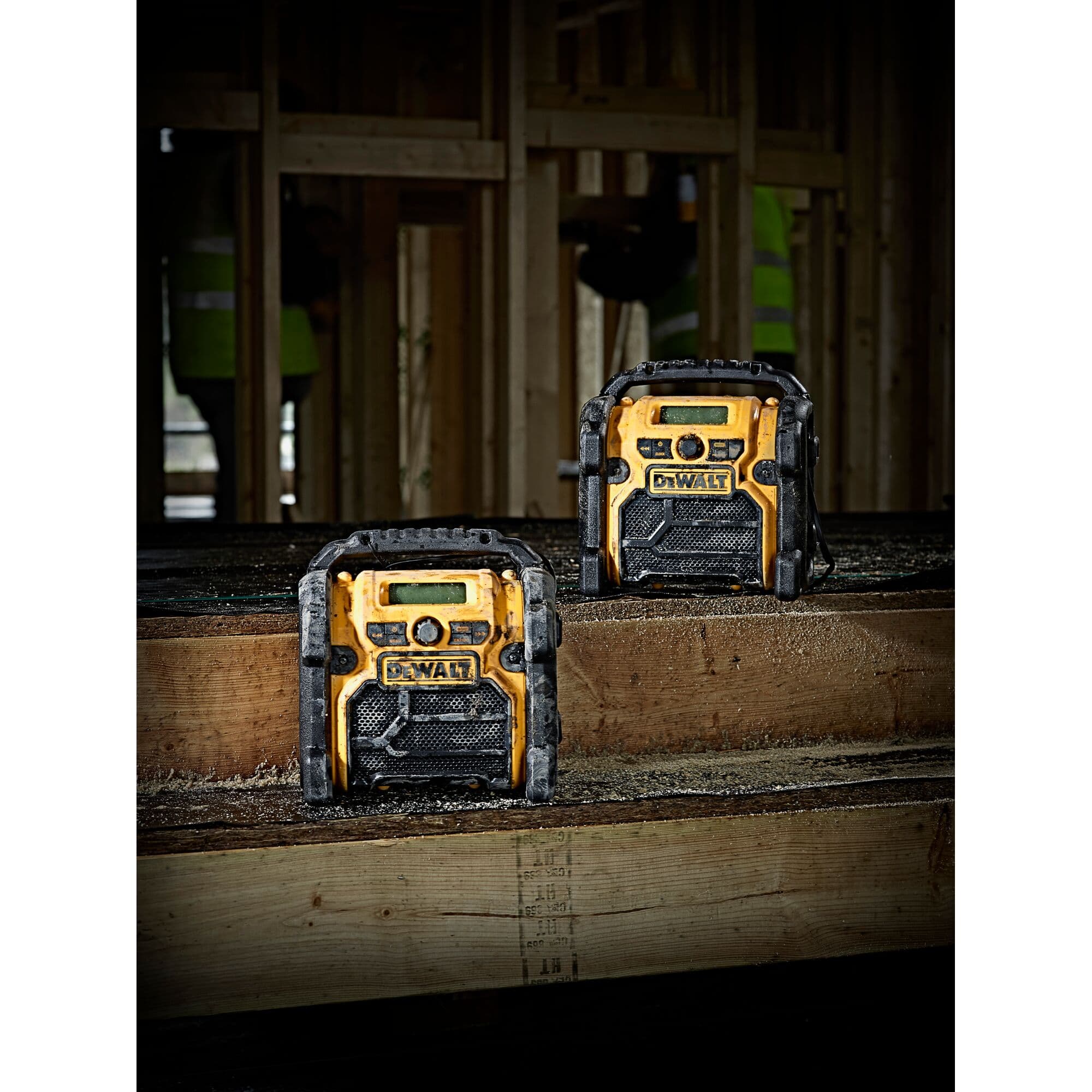 138239_Dewalt_12_18V_radio_FM_AM_DCR019_QW_p5
