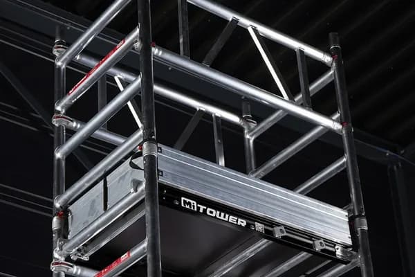 146583_Altrex_rolsteiger_MiTOWER_Fiber_Deck_0_75x1_20x6_20m_p4