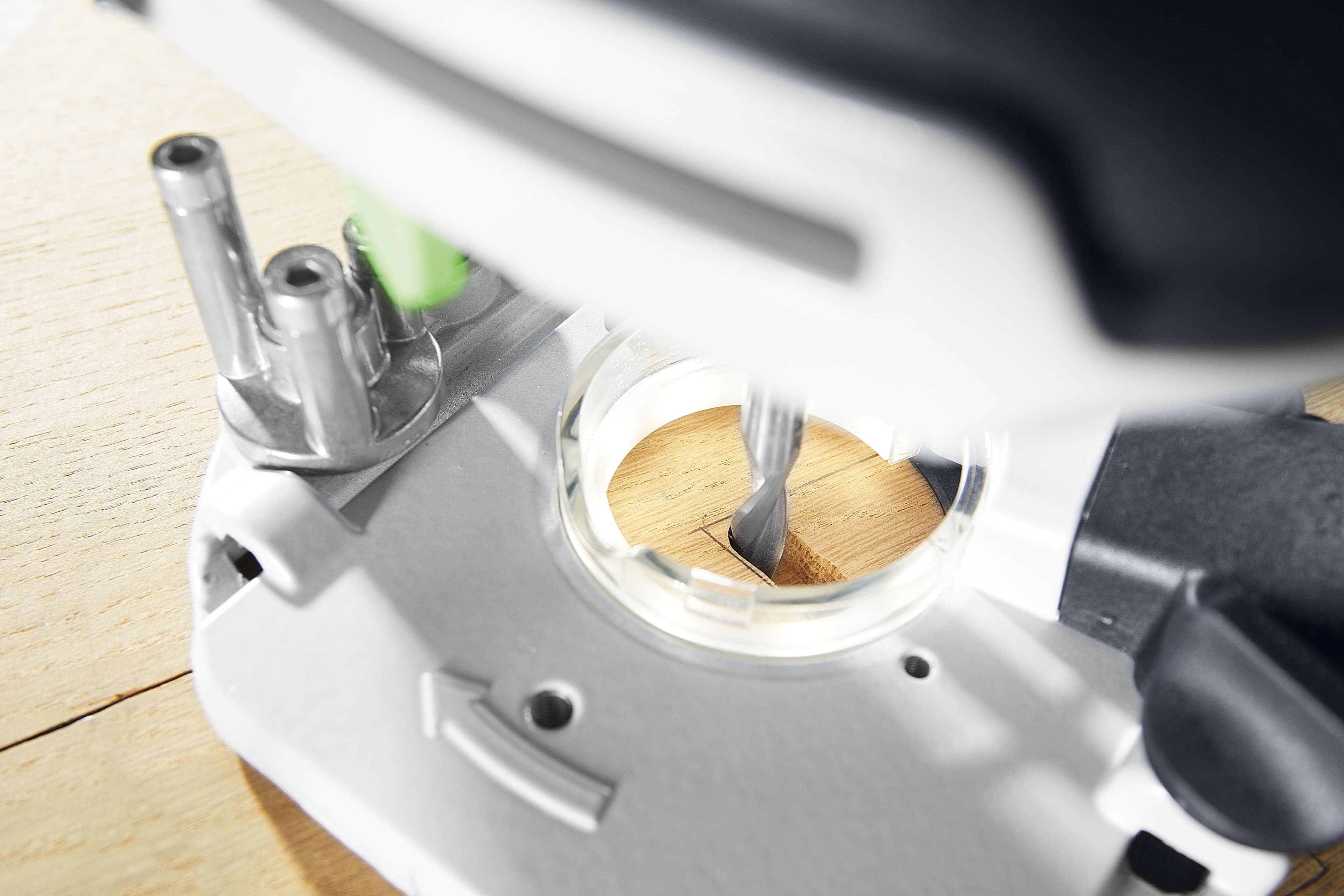 146662_festool_bovenfrees_6_8mm_1010w_of_1010_rebq_plus_p9