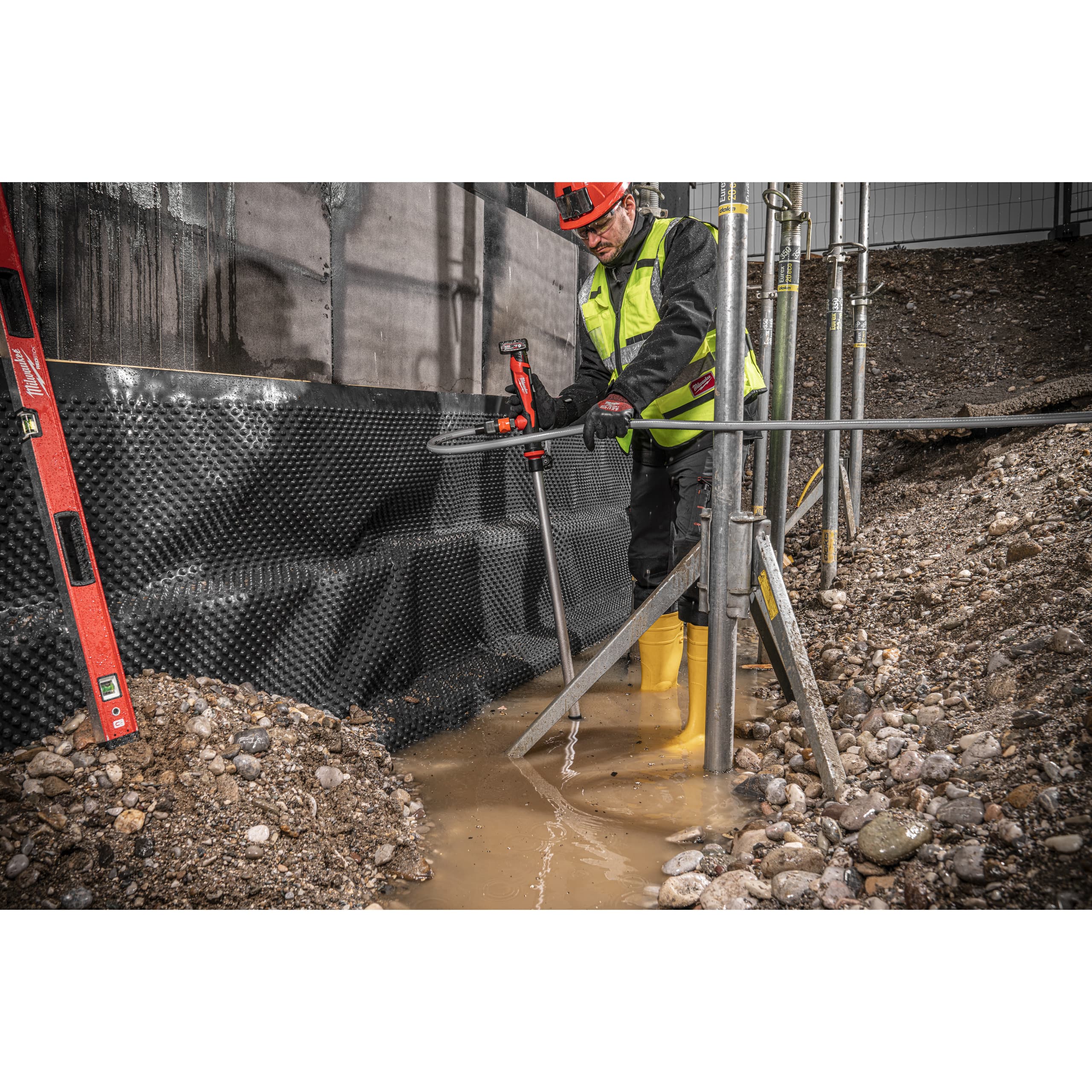 146841_Milwaukee_12V_staafwaterpomp_M12_BSWP_0_p3