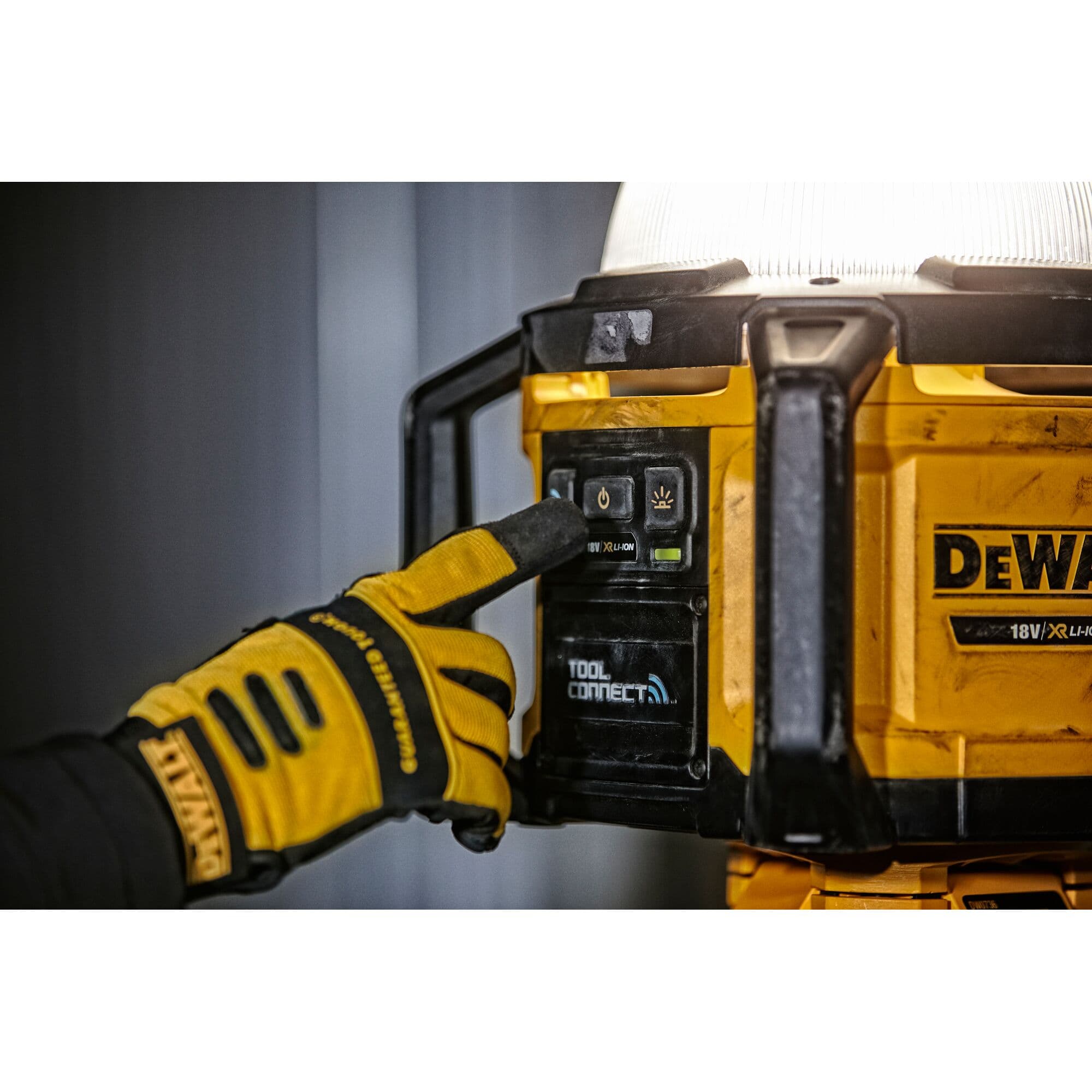 148238_Dewalt_18V_LED_area_lamp_5000_lm_DCL074_XJ_p5