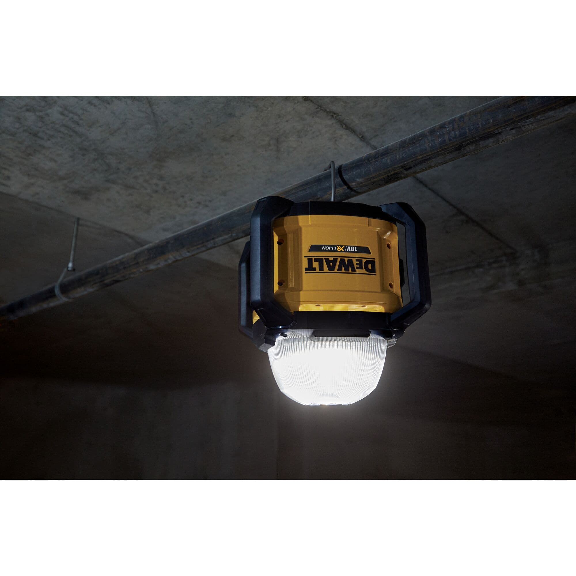 148238_Dewalt_18V_LED_area_lamp_5000_lm_DCL074_XJ_p7