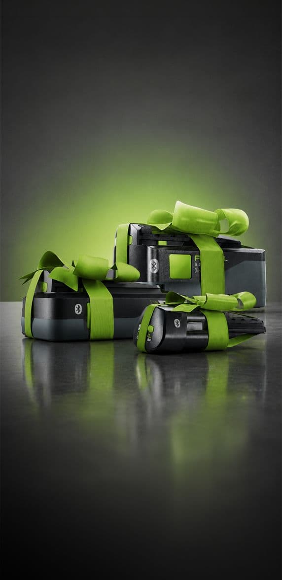 Festool accu's in lint op een grijze achtergrond