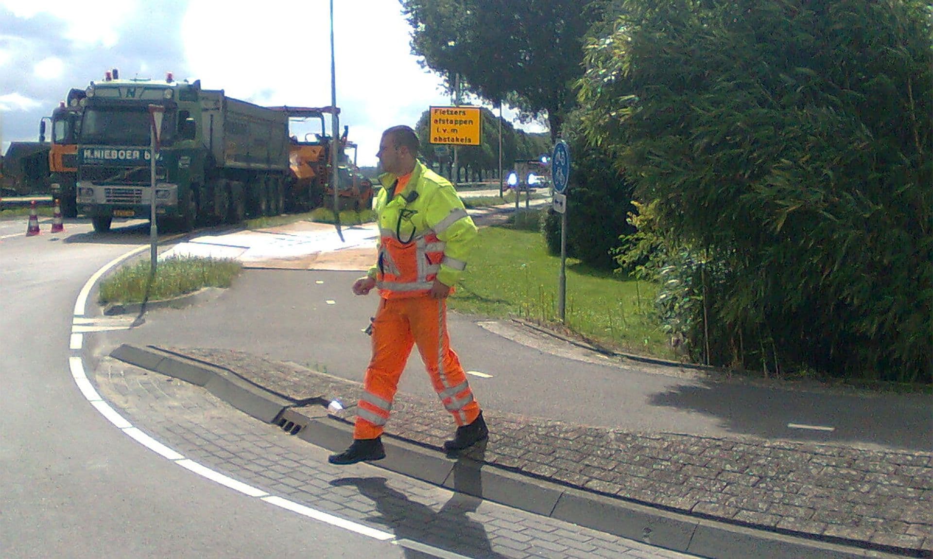 Verkeersregelaar aan het werk