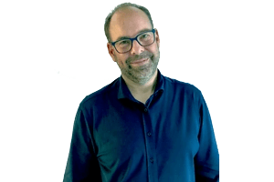 Onze specialist Arsène te Beek gericht op meetinstrumenten