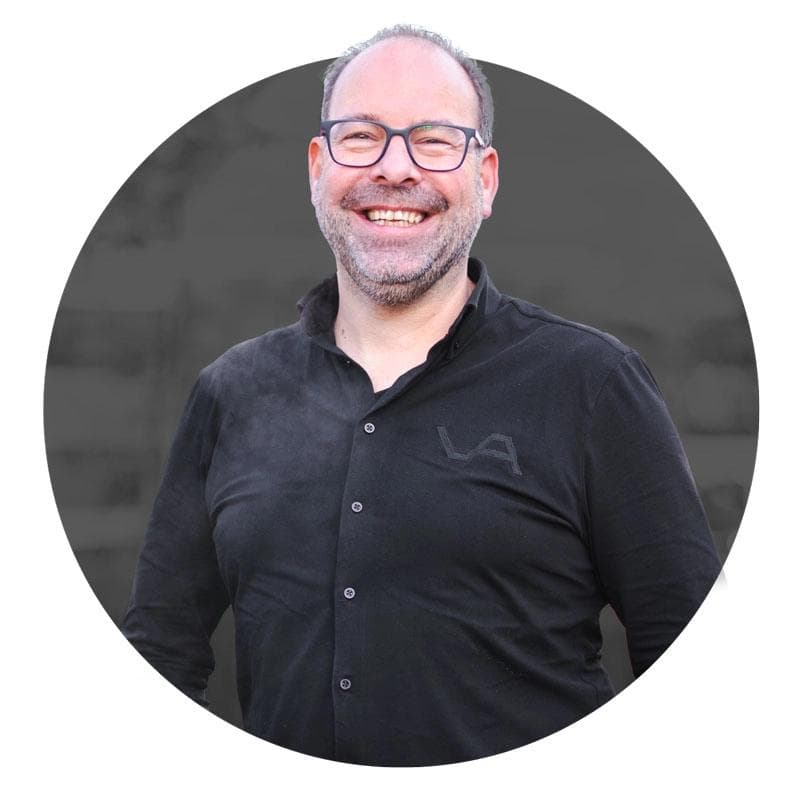 Onze collega Arsène te Beek als contactpersoon voor het huren van 3D-scanners