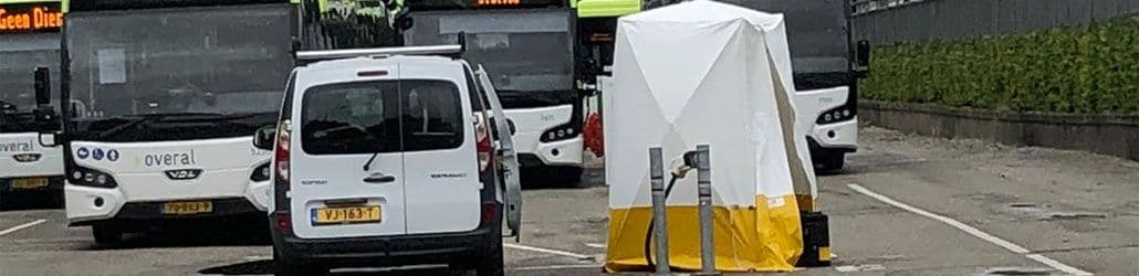 Werktent ingezet bij bushalte